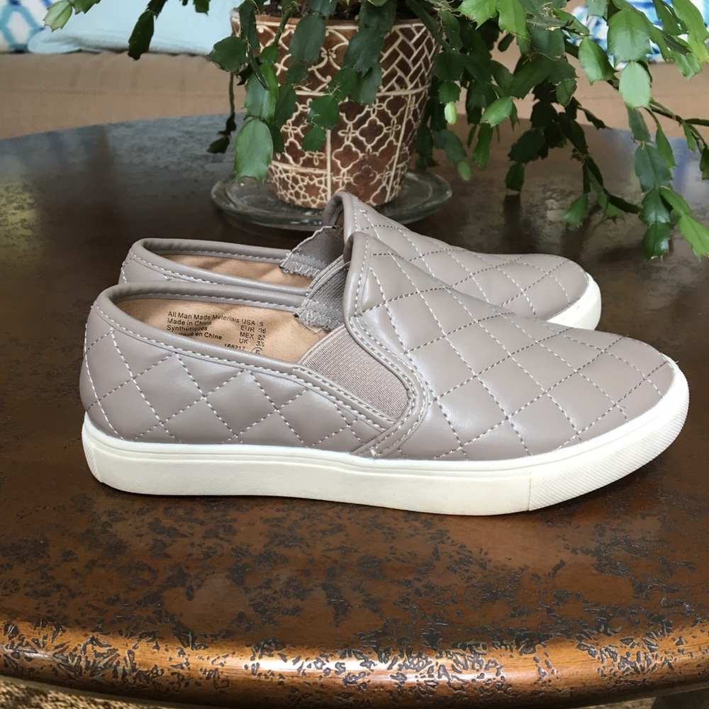Slip on sneakers